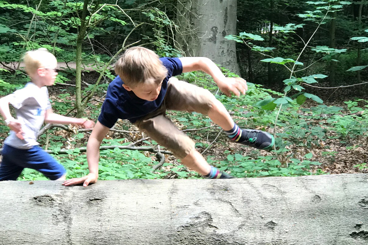 Parkour für Kinder Draußen Natur Hamburg Roots Movement Simon Pouly